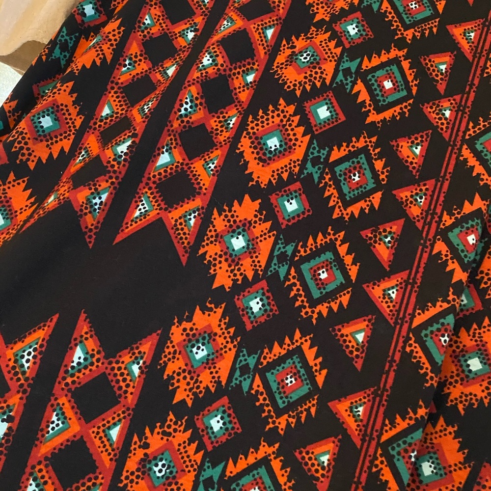 Lularoe Randy - Picture 2 of 4